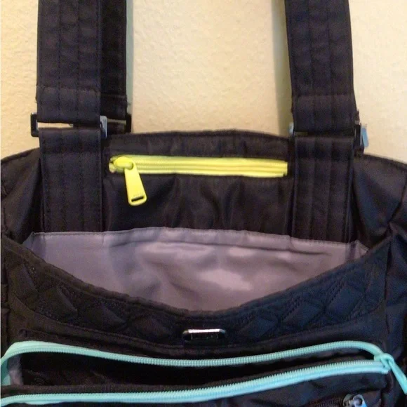 Lug Ace Tote - Picture 4 of 8